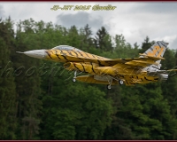 2GLOVELIER 0422